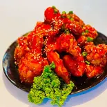 辛ヤンニョムチキン7P Spicy Yangnyeom Chicken 7P 매운양념 치킨 7P（韓国フライドチキン立川店）