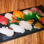 寿司盛り合わせ【上】10種（寿司スタンドとらず。西本町店）