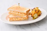 奥久慈卵の玉子サンド(フレンチフライ110g付き)Okukuji Egg Sandwich(With 110g of French fries)（TEDDY BROWN テディブラウン広尾）