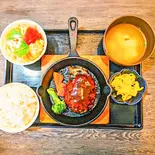 ハンバーグ定食 230g(1日5食限定)（焼肉酒場 叶 本店）