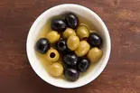 オリーブ＆オリーブ Olives ＆ Olives（【本格窯焼ナポリPIZZA】大衆イタリアン酒場 ミンバル 幡ヶ谷 MINNA NO BAR Hatagaya）