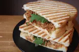 ほぐし豚の照り煮とシャキシャキレンコンサンド（GET BETTER coffee＆sandwich）
