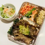 月見カルビ焼肉弁当（赤ほむら）