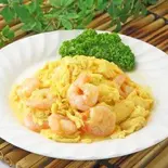 エビと玉子炒め Prawn and Onion Stir-Fry（蘇州風居酒屋豫園 綾瀬店）