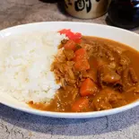 大盛もつ煮カレーライス（もつ煮込み 世界のかさじま）
