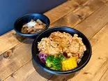 特盛からあげ弁当もつ煮込みセット(COLOR VILLAGE)