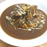 【当店人気No.1】やわらか牛タンカレー（欧風カレー工房すぷーん）
