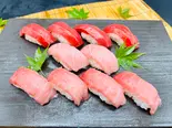 『超お得な』本鮪10貫盛り "Super Value" 10 Pieces of Bluefin Tuna（寿司・海鮮丼 がんこ 桃谷店）