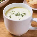クラムチャウダー（生牡蠣と牡蠣料理専門店オイスターズ）
