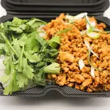 共同創業者山ひき肉ご飯Cofounder mountain minced over rice（Wow！Herb Spice アダルサ八王子）