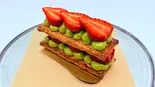 イタリア産ピスタチオと焼きたてパイ生地のミルフィーユ( 1人前)（福島宮もと(季節のデザートと洋酒のお店 るぼわ)）