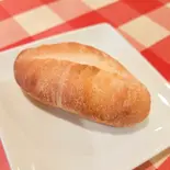 自家製プチバゲット(1カット) Homemade Baguette (1 Slice)（ふれんち食堂UMEYA）