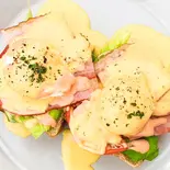BLTエッグスベネディクト BLT Eggs Benedict（BONDICAFE NAKAMEGURO(ボンダイカフェ ナカメグロ)）