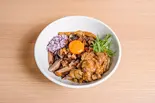 チャーシューまぜそばどて焼き乗せ（RAMEN ガモウスマイル）