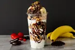 濃厚Wショコラバナナミルクアイスパフェ(600ml)	Double Chocolate Banana Milk Ice Parfait（パフェBar「YORUYORU」 南6条西）