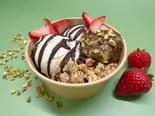 【話題のドバイチョコフレーバー】ピスタチオ＆いちごのヨーグルトアイスボウル（【濃厚グリークヨーグルト＆アサイーボウル】空桜(そら)の家 [Greek Yogurt ＆ Acai bowl] Sora's House）