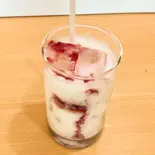 ストロベリーラッシー Strawberry Lassi（アジアン料理 CARDAMOM 本店）