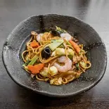 七目焼きそば Mixed Fried Noodles（黒門-轍-）