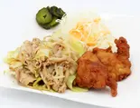 【ごはん大盛り無料】豚しょうが焼肉M定食+伝説の唐揚げ2コ定食（情熱食堂 川口青木店）