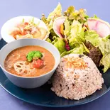 シェフ特製牛カルビとゴロゴロ野菜のカレープレート（ベル・ターブル）