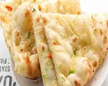 ガーリックナン Garlic Naan(パリワール PARIWAR 関大前店)