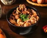 甲州富士桜ポークW丼 Large Koshu Fujizakura Pork Rice Bowl（喜三郎農場）