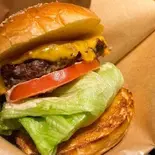 牛タンハンバーガー（AKASAKA Tan伍）