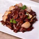 牛肉のオイスターソース炒め(蚝油牛肉)（聚香源）
