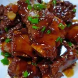 スペアリブの醤油煮(红烧排骨)（聚香源）
