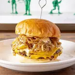 チーズバーガー（WAZZUP BURGER）