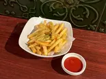 フライドポテト（餃子と肴 さかずき）