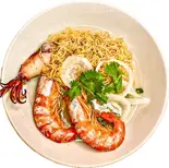 海鮮のラーメン mỳ hải sản（インチャン ベトナム料理 Inchan Vitnamesefood）