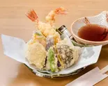 豪華天ぷら盛り合わせ(四國うどん 河北本店)