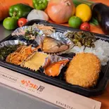 高菜デラックス弁当 Takana Deluxe Bento Box（からコロ屋）