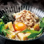 柚子胡椒を効かせた “肉”温玉うどん（旨い出汁！ “柚子胡椒を効かせた旨出汁うどん” “山椒の香りがたまらない 蕎麦屋のカレーうどん” “旨辛キムチうどん” 土佐堀 かすみ庵）