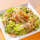 野菜山盛りのカルビ丼（エビフライが自慢の洋食屋 レストランクーポール 砧店）