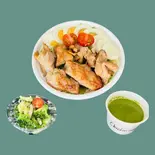バリューセット【チキンボウル100g、単品サラダ、スープ】（チキンワークス白金・福岡西新店）