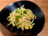 自家製もやしユッケ（Omelet Rice Dinnig あたら夜）