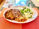 ハンバーグプレート（イタリアンレストラン トリコローレ）