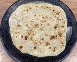 ギープレーンパラタ (Ghee Plain Paratha)（INDIAN HALAL RESTAURANT NEW MAHARAJA）