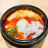 【人気NO.1】豚キムチチーズスンドゥブ【温玉】（博多もつ鍋総本家 喜楽）