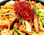 塩ホルモン焼きそば(ウッディ)