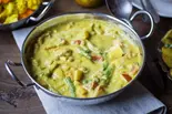 Sahi vegetable (1 plain naan incl) クリーミー野菜カリー(プレーンナーン1枚つき)（ビリヤニ ダバ(BHARATI DARJEELING)）