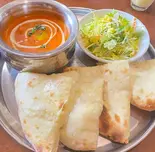 【カレーグレードup】とろ～りチーズナンサラダセット/Cheese Nan Set（インドネパール料理 アジアンダイニング ロータス）