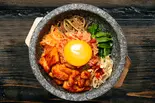 【激辛注意！！】溶岩焼きプルダックビビンパ Yogan-Yaki Pull Duck Bibimbap（溶岩焼きビビンパ専門店「ファルファサン」 月寒東3条）