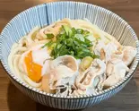 肉たまぶっかけうどん（自家製麺うどん 下かまた村）