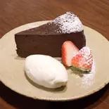 くちどけなめらかエスプレッソガトーショコラ（めがね食堂à la gri）