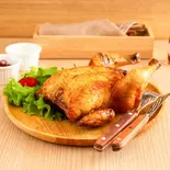 究極のローストチキン 丸鶏1羽(8ピースカット) The ultimate roastchicken whole chicken(8 pieces cut)（【油不使用のローストチキン】JOY ROASTER(ジョイロースター)）