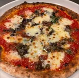 【王道×本格】濃厚チーズとトマトのマルゲリータピザ（本格イタリアン TRATTORIA AL MOMENTO）