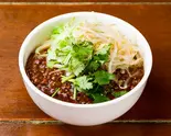 西安風ジャージャー刀削麺(汁なし) Xi'an-Style Zhajiang Cut Noodles (Soupless)(刀削麺の王様 茅場町店)